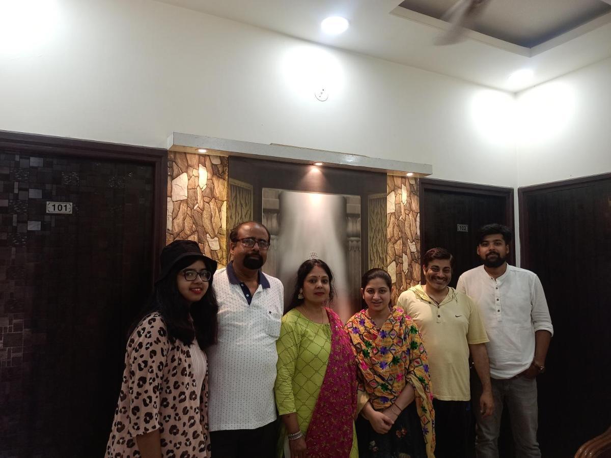 4N Homestay- Golden Temple View Amritsar Buitenkant foto