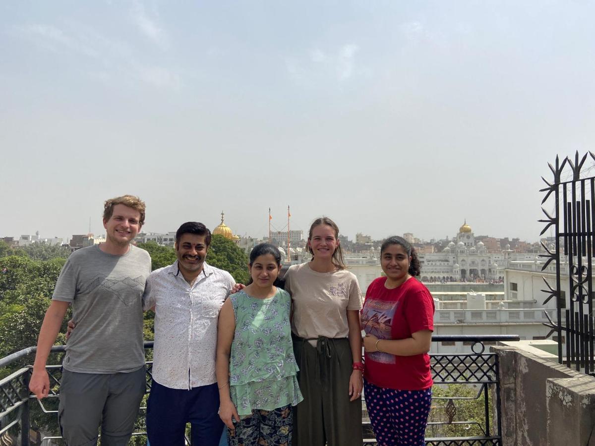 4N Homestay- Golden Temple View Amritsar Buitenkant foto