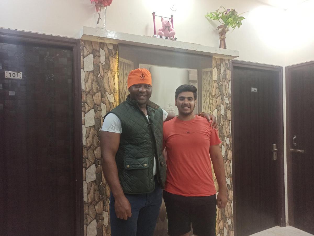 4N Homestay- Golden Temple View Amritsar Buitenkant foto