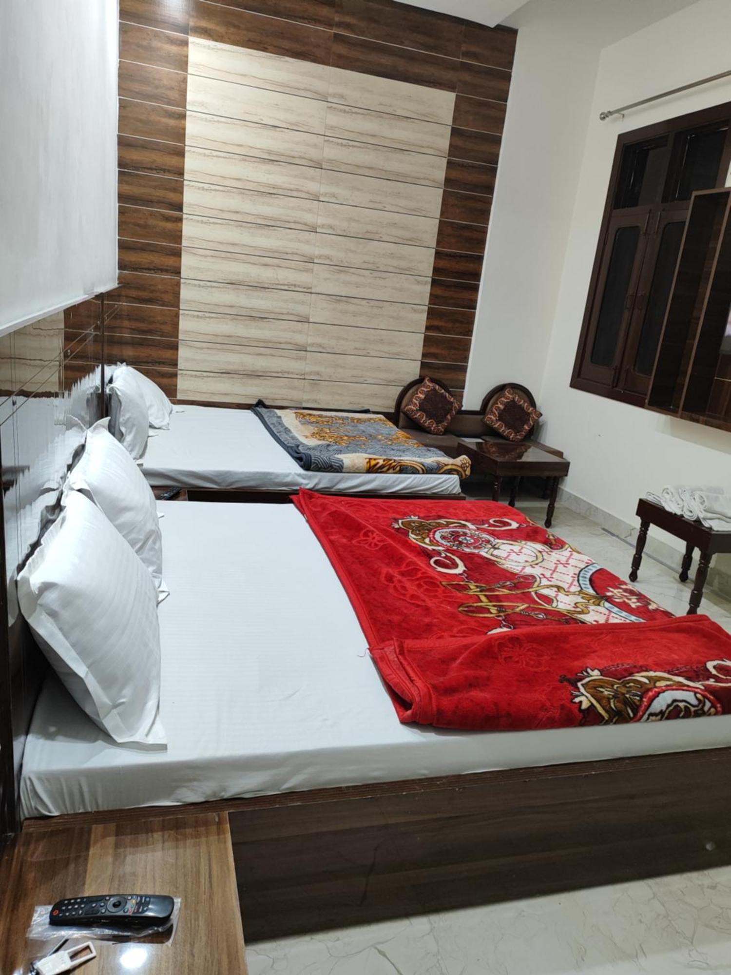 4N Homestay- Golden Temple View Amritsar Buitenkant foto